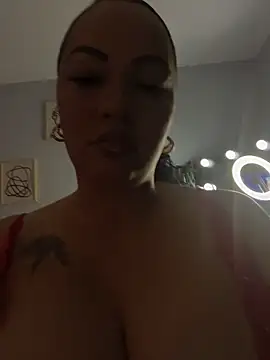 Snapshot of DestineeJayde chatting on 05/21/26, 04:52 DestineeJayde online show from 05/21/26, 04:52