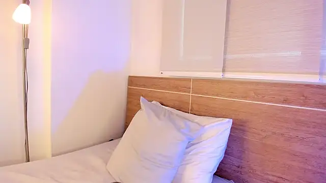 miaa daniels online show from 04/21/26, 02:56