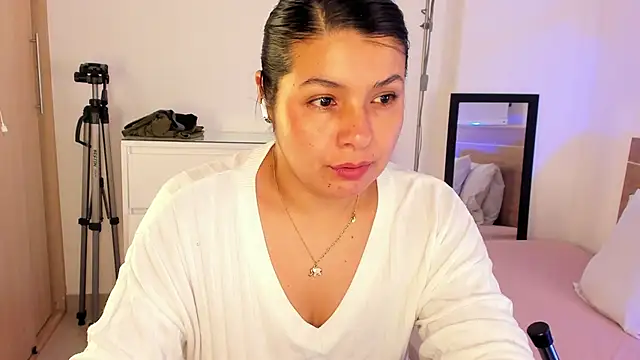 miaa daniels online show from 06/08/26, 02:23