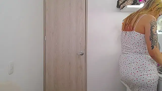 Barbie girl 69 online show from 04/01/26, 05:32