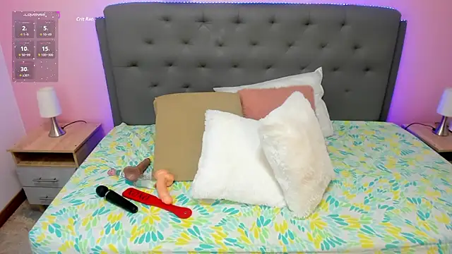 Snapshot of julieth_love_ chatting on 11/28/25, 02:09 julieth love online show from 11/28/25, 02:09