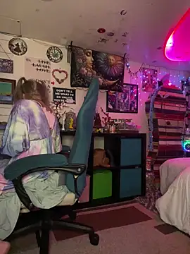 Snapshot of TrenaAnne chatting on 03/23/25, 02:26 TrenaAnne online show from 03/23/25, 02:26