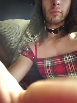 Snapshot of cdressupdiva chatting on 01/20/25, 10:37 cdressupdiva online show from 01/20/25, 10:37