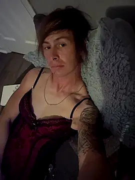 cdressupdiva online show from 02/15/26, 11:30