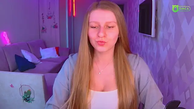 Snapshot of AmaliaQueen chatting on 03/22/25, 01:08 AmaliaQueen online show from 03/22/25, 01:08