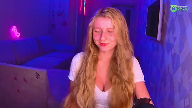 Snapshot of AmaliaQueen chatting on 10/10/25, 03:11 AmaliaQueen online show from 10/10/25, 03:11