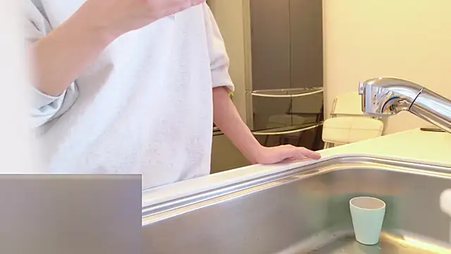 POCARI SWEAT online show from 02/05/26, 01:10