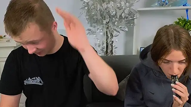 Snapshot of _Olli__Stiw_ chatting on 10/22/25, 08:14 Olli Stiw online show from 10/22/25, 08:14