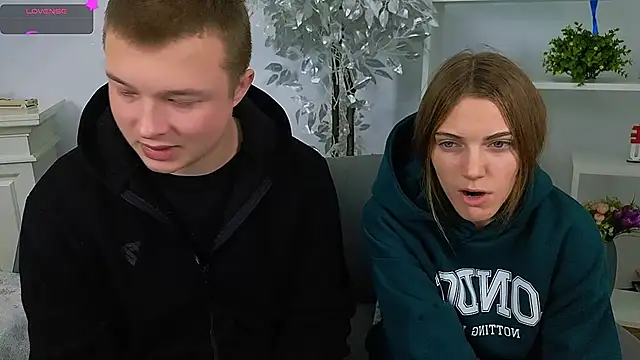 Snapshot of _Olli__Stiw_ chatting on 10/27/25, 07:34 Olli Stiw online show from 10/27/25, 07:34