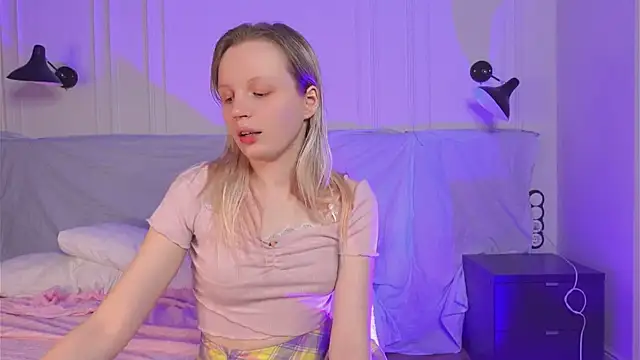 Beatrica Klein online show from 01/24/25, 08:11