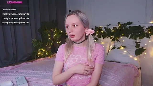 Beatrica Klein online show from 03/01/25, 05:38