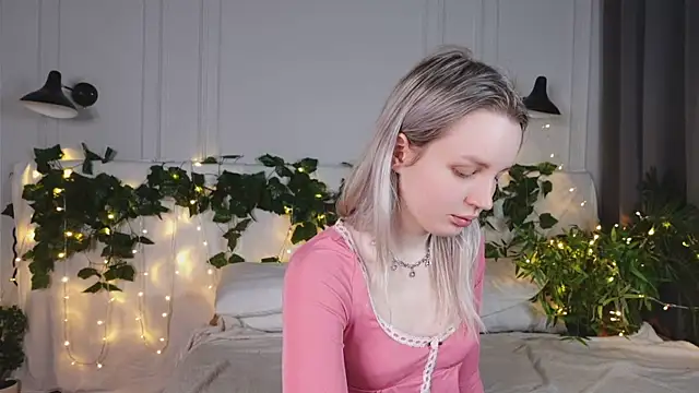 Beatrica Klein online show from 03/16/25, 01:49