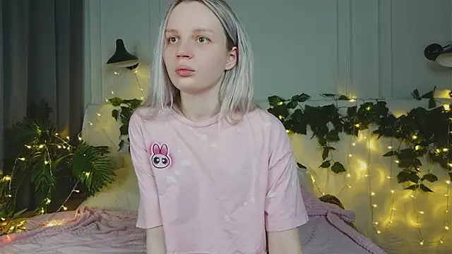 Beatrica Klein online show from 03/21/25, 03:35