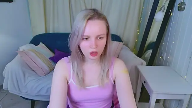 Beatrica Klein online show from 03/31/26, 03:56
