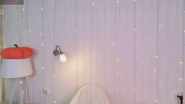 Snapshot of Beatrica_Klein chatting on 06/01/26, 02:30 Beatrica Klein online show from 06/01/26, 02:30