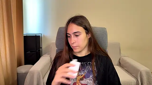 AliceKolltt online show from 09/23/25, 09:34