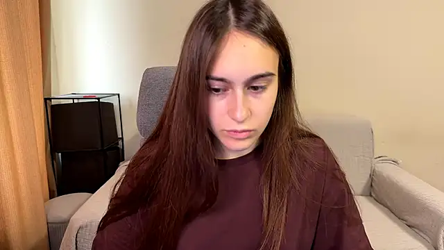 AliceKolltt online show from 10/06/25, 09:18