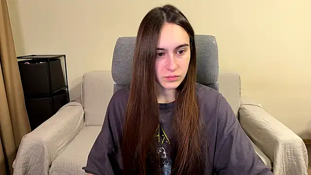 AliceKolltt online show from 04/06/26, 08:32