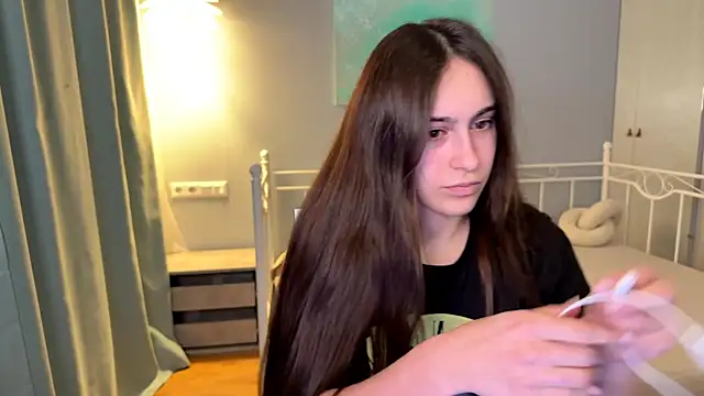 Snapshot of AliceKolltt chatting on 06/15/26, 05:59 AliceKolltt online show from 06/15/26, 05:59
