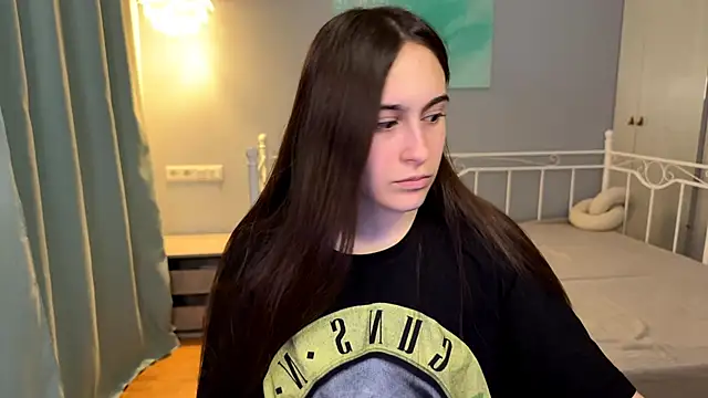 Snapshot of AliceKolltt chatting on 06/19/26, 08:45 AliceKolltt online show from 06/19/26, 08:45