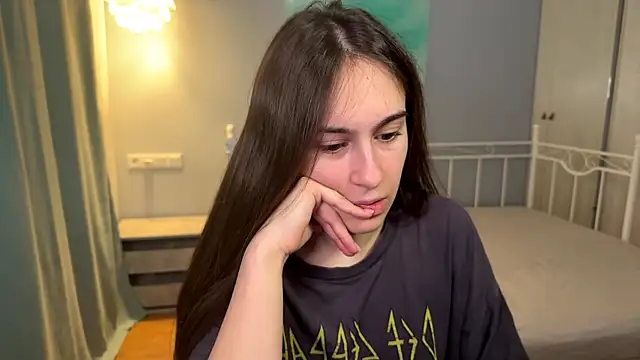 Snapshot of AliceKolltt chatting on 07/18/26, 05:55 AliceKolltt online show from 07/18/26, 05:55