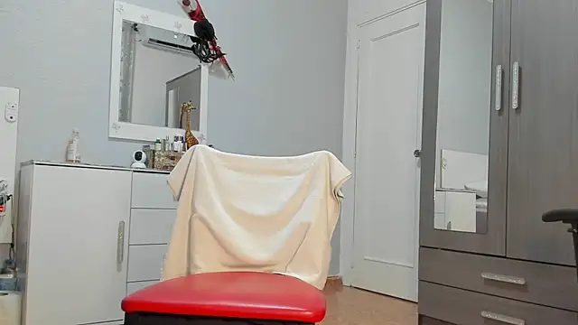 anisialuna  online show from 02/19/25, 10:12