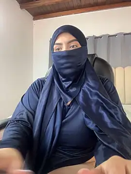 Snapshot of haddy_ss chatting on 10/17/25, 07:16 haddy ss online show from 10/17/25, 07:16