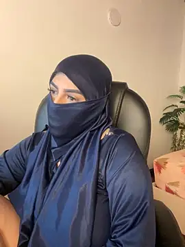 Snapshot of haddy_ss chatting on 11/18/25, 07:07 haddy ss online show from 11/18/25, 07:07