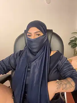 Snapshot of haddy_ss chatting on 11/19/25, 07:25 haddy ss online show from 11/19/25, 07:25