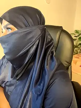 Snapshot of haddy_ss chatting on 11/25/25, 07:58 haddy ss online show from 11/25/25, 07:58