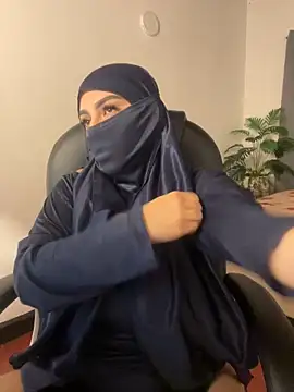 Snapshot of haddy_ss chatting on 11/26/25, 07:26 haddy ss online show from 11/26/25, 07:26