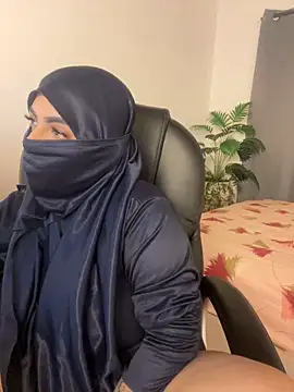 Snapshot of haddy_ss chatting on 12/14/25, 07:40 haddy ss online show from 12/14/25, 07:40