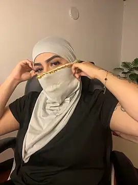 Snapshot of haddy_ss chatting on 12/17/25, 07:53 haddy ss online show from 12/17/25, 07:53