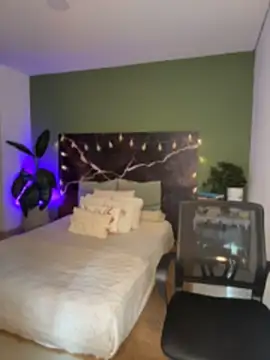 EmaSaenz online show from 04/09/26, 09:53