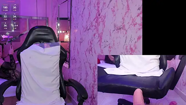 Ashley sa online show from 11/06/25, 04:57