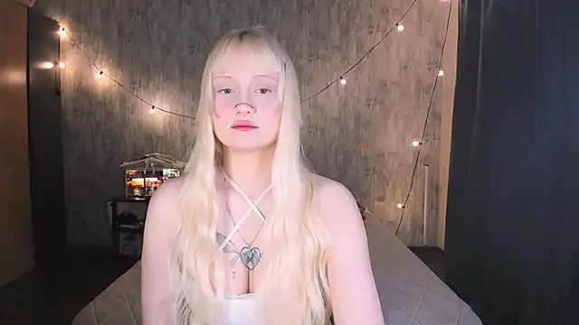 MariaMango online show from 11/30/25, 11:53