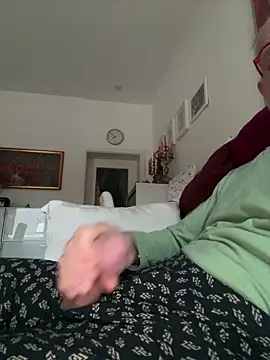 Frank22xx online show from 10/16/25, 05:52