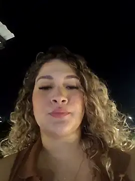 Snapshot of Sara_smiiith211 chatting on 10/30/25, 12:12 Sara smiiith211 online show from 10/30/25, 12:12