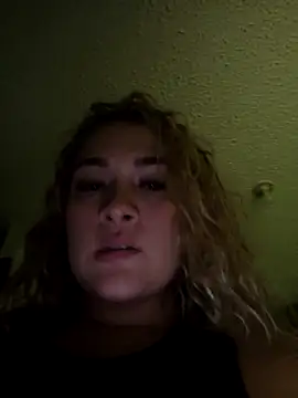 Snapshot of Sara_smiiith211 chatting on 12/13/25, 11:10 Sara smiiith211 online show from 12/13/25, 11:10