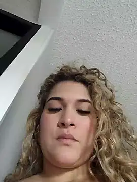 Sara smiiith211 online show from 01/11/26, 04:56