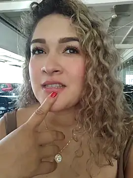 Sara smiiith211 online show from 03/15/26, 04:13