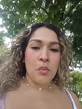 Sara smiiith211 online show from 04/11/26, 06:12