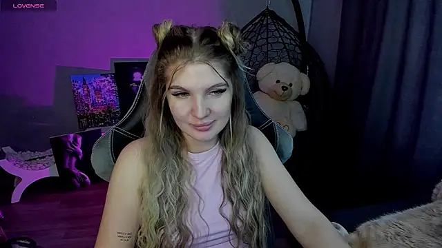 Snapshot of lily_williamss chatting on 01/23/25, 06:06 lily williamss online show from 01/23/25, 06:06