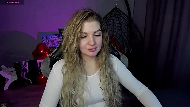 Snapshot of lily_williamss chatting on 02/09/25, 03:22 lily williamss online show from 02/09/25, 03:22