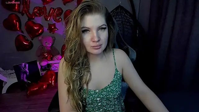 Snapshot of lily_williamss chatting on 02/19/25, 12:03 lily williamss online show from 02/19/25, 12:03