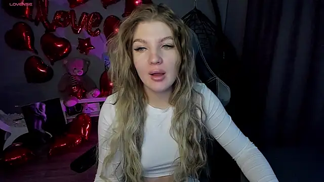 Snapshot of lily_williamss chatting on 02/19/25, 11:57 lily williamss online show from 02/19/25, 11:57