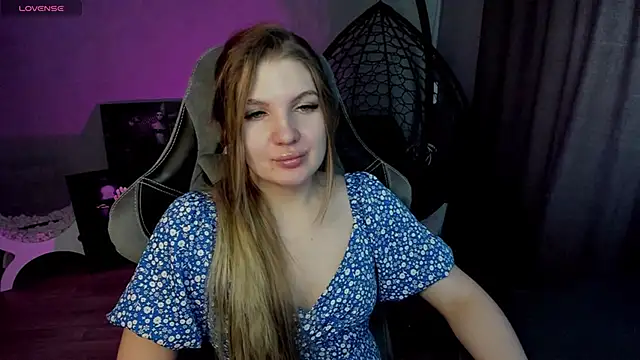 Snapshot of lily_williamss chatting on 03/15/25, 03:29 lily williamss online show from 03/15/25, 03:29