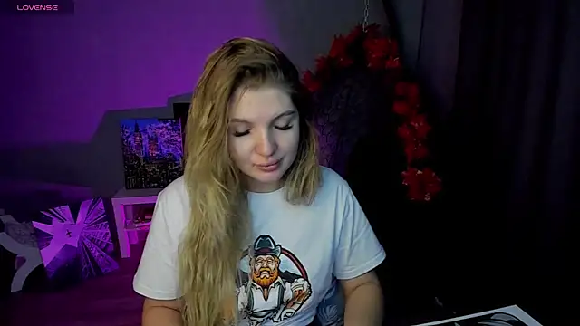 Snapshot of lily_williamss chatting on 09/25/25, 12:36 lily williamss online show from 09/25/25, 12:36