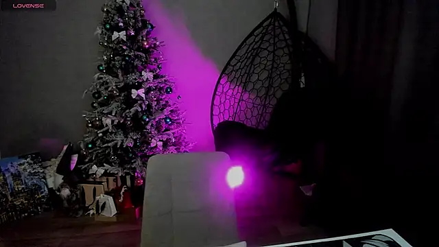 lily williamss online show from 11/24/25, 12:10