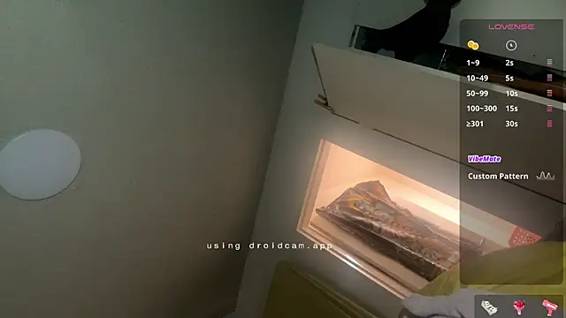 Snapshot of bukkakebae1 chatting on 01/10/25, 10:04 bukkakebae1 online show from 01/10/25, 10:04